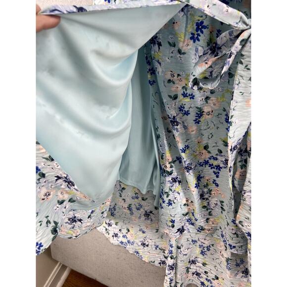 BCBGeneration Dress Womens Sz 12 Blue‎ Floral Wrap Hi Low Knee Length - Picture 8 of 12